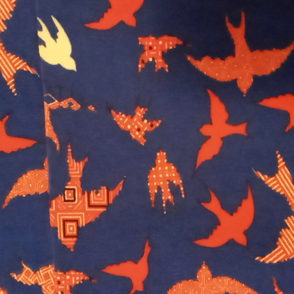 LuLaRoe Blue w Red Bird Leggings One Size - Picture 6 of 6